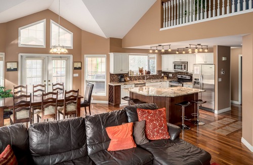 East Kootenay House | Marble Canyon 4 Bedroom Premium Townhome: Unit 801P2