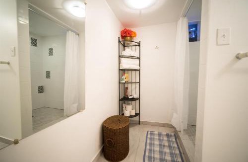 Cote-Des-Neiges—Notre-Dame-De-Grace Apartment | Maria Montreal
