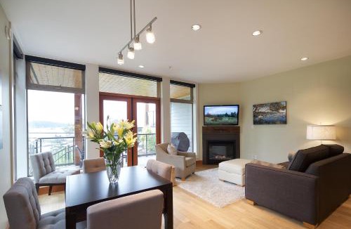 Ganges Apartment | Mariner's Loft - Salt Spring Island