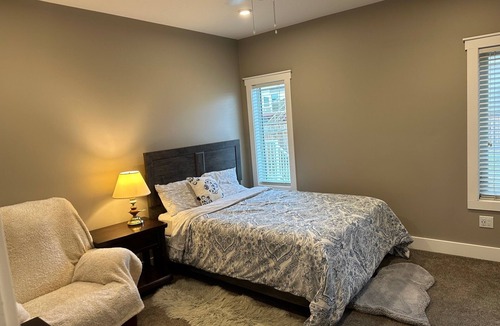 Fort St. John House | Master bedroom (private bathroom)