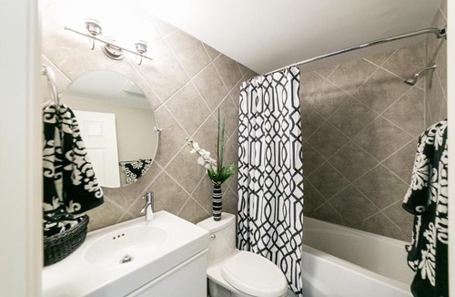 Jasper Place Apartment | McKinnon Pointe #105