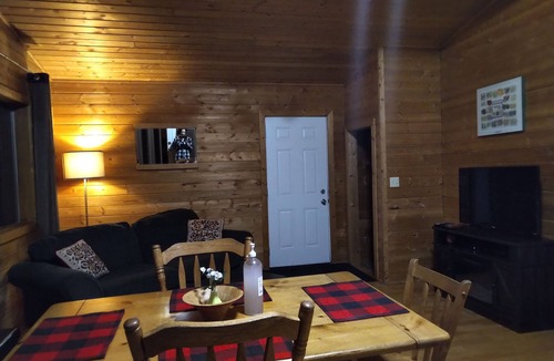 Clinton House | Meadow Lake Guest Ranch - Eagle Suite - Lakeview House