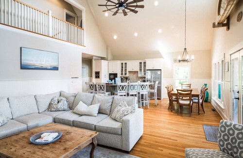 Sherrills Ford House | Memory Maker - Beautiful Waterfront Home - Pool/Spa/Kayaks/Fire Pit