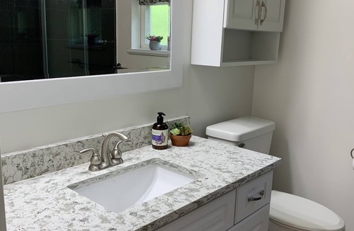 Merritt House | Merritt Crown Hill - 3 bedrooms w/AC