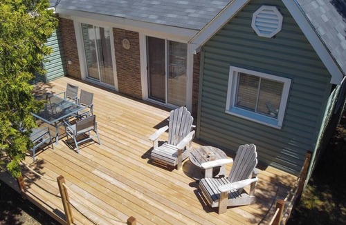 South Bruce Peninsula Cottage | Merry Light Cove- Waterfront on Lake Huron & Sauna