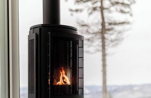 Lac Beauport Ski Chalet | MICA