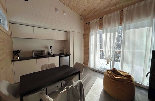 Notre-Dame-Auxiliatrice-de-Buckland Ski Chalet | Micro-Cabine in the Mountains | Solstice 5