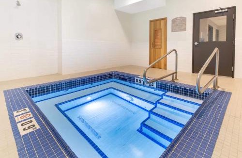 Fort McMurray Hotel | Microtel Inn & Suites by Wyndham Fort McMurray