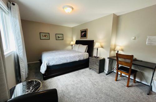 Whitehorse Hotel | Midnight Sun Inn