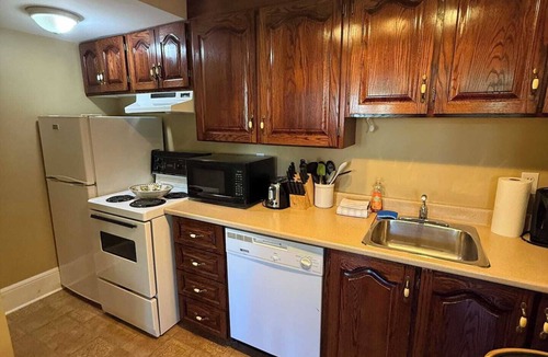 Waterford Valley Apartment | Midstream Manor 1BR Parking WiFi