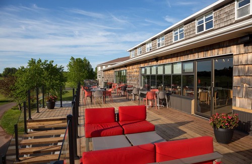 Woodstock Hotel | Mill River Resort