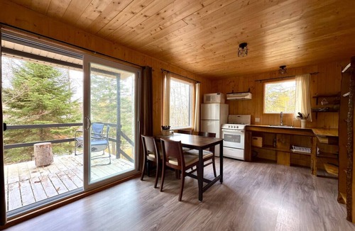 Pohenegamook House | Mini-chalet tout confort - Lac de Pohénégamook