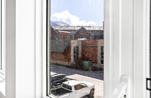 Canmore Apartment | Mini Getaway with Mountain Views Near Banff