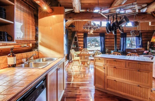 Saint-David-de-Falardeau Ski Chalet | Ministère | Tavata Chalets | Valinouët