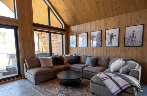 Saint Ferreol les Neiges Ski Chalet | Mira - Modern Chalet for 23 people - 5 bedrooms