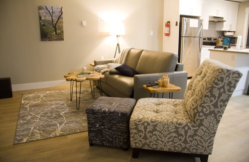 North Cowichan Apartment | Modern Mt Tzouhalem Suite with Panoramic Views