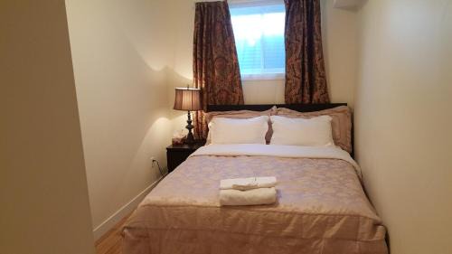 Northwest Edmonton House | Modern 2 BR Vacation Home Near West Edmonton Mall