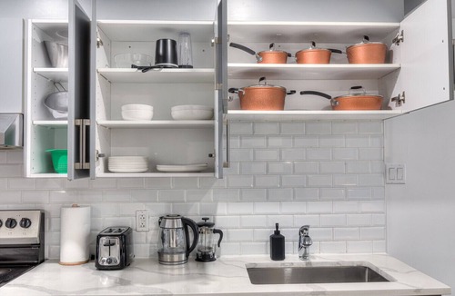Gay Village Apartment | Modern 2BR in Le Village | Sleeps 6