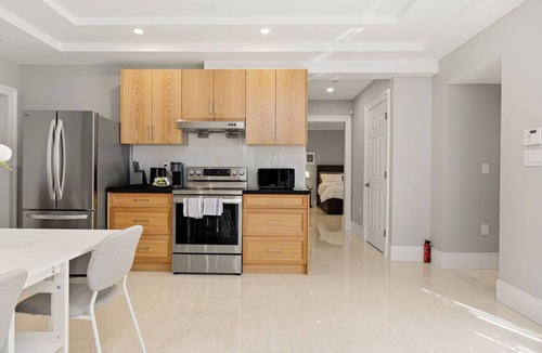 West Point Grey Apartment | Modern 3BR Suite near UBC & Jericho Beach
