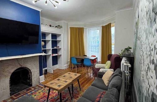 South End Apartment | Modern Amenities, Historic Charm, 4-Bdrm Retreat