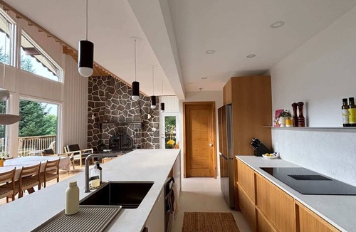 Lac Superieur Village House | Modern Chalet with Mountain Views in Lac Superieur