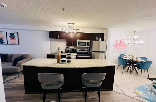 Downtown Edmonton Apartment | Modern Comfort in Edmonton's Heart, 2 Bedroom Apartment