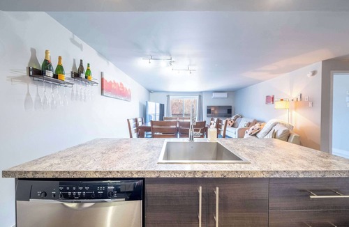 Beaupre Apartment | Modern Condo with Pool | Le Rendez-Vous