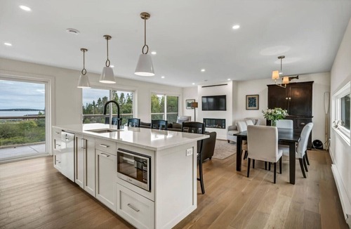 LaHave Apartment | Modern Cottage near Lunenburg - Ocean Views, Pet Friendly, Expansive Deck