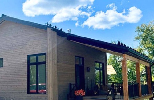 Blue Sea Ski Chalet | Modern Cottage on Blue Sea Lake on Cycling Route