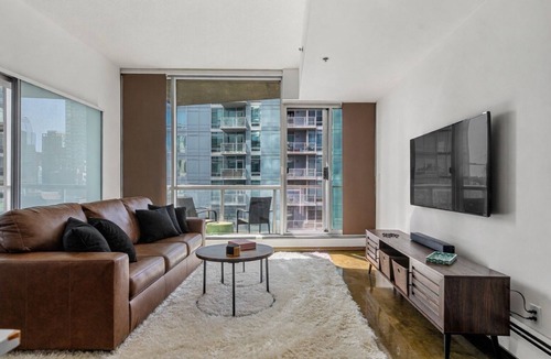 Connaught Condo | Modern Downtown Calgary Condo