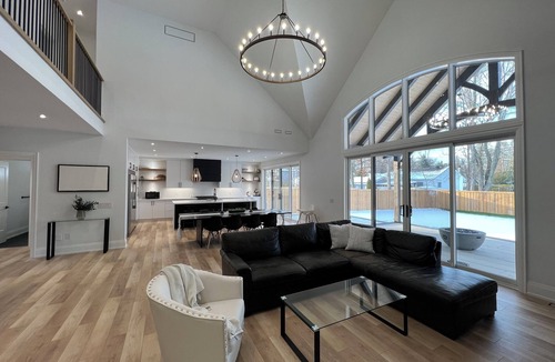 Alcona House | Modern farmhouse for the whole family walking distance to Lake Simcoe