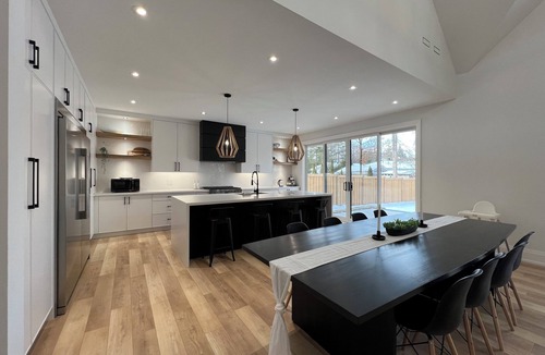 Alcona House | Modern farmhouse for the whole family walking distance to Lake Simcoe