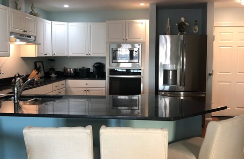 Old Orchard Beach Condo | *Modern*GRAND VICTORIAN*OCEAN VIEW*FAMOUS PIER *3 BEDRM*UNIT 510