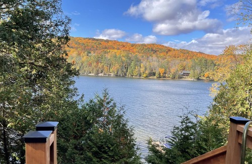 Val-des-Monts Ski Chalet | Modern Lake House — 50 min from Ottawa!