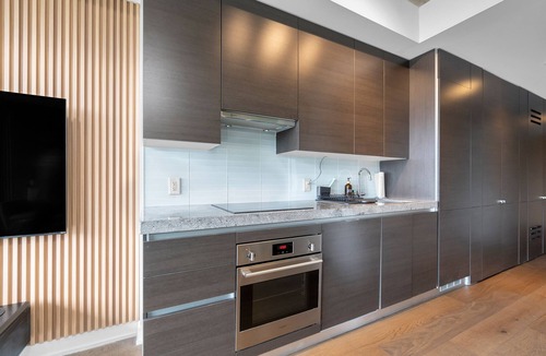 Fashion District Apartment | Modern Luxury Suite on King Street