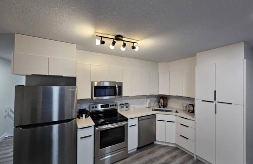 Whyte ave House | Modern Newer Garage Suite Unit