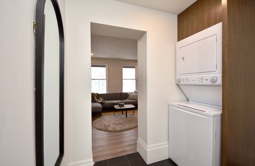 Barrie Apartment | Modern Suite in Trendy Downtown Waterfront