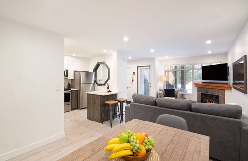 Village North Villa | Modern Village 2Br/Ba - Hot Tub/Pool/Free Parking