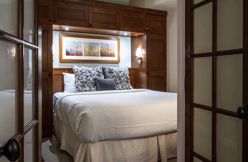 Mont-Tremblant Hotel | Mont-Tremblant - Château Beauvallon - One Bedroom Suite