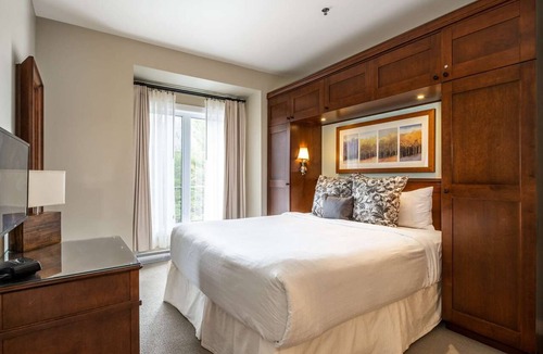 Mont-Tremblant Hotel | Mont-Tremblant - Château Beauvallon - Three Bedroom Suite