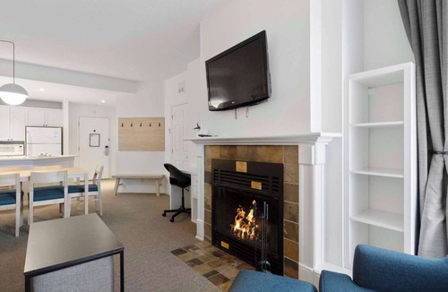 Mont-Tremblant Pedestrian Village Condo | Mont-Tremblant - Le Johannsen 372