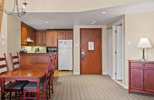 Mont-Tremblant Pedestrian Village Condo | Mont-Tremblant - Le Johannsen 320