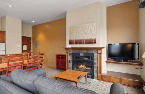 Mont-Tremblant Pedestrian Village Condo | Mont-Tremblant - Le Deslauriers 441
