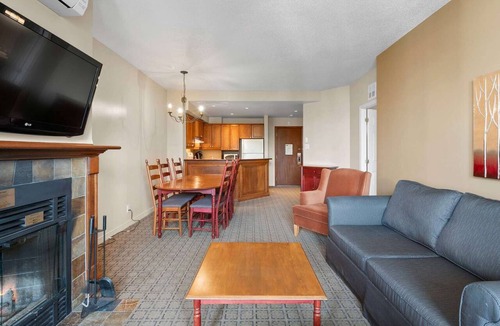 Mont-Tremblant Pedestrian Village Condo | Mont-Tremblant - Le Johannsen 226