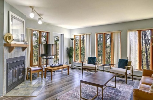Mont-Tremblant Apartment | Mont-Tremblant Ski Condo, Parking & Wifi Incl