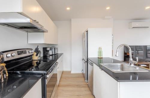 Shaughnessy Village Apartment | Montreal Downtown Haven, Walk to All Attractions