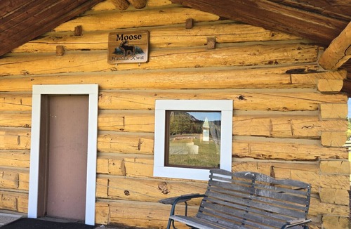 Buckinghorse River Cabin | Moose Cabin at Sikanni Ranch