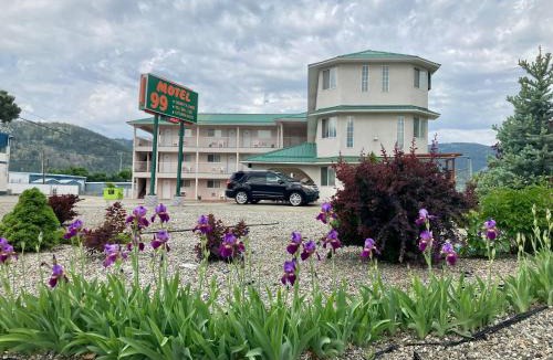 Grand Forks Hotel | Motel 99