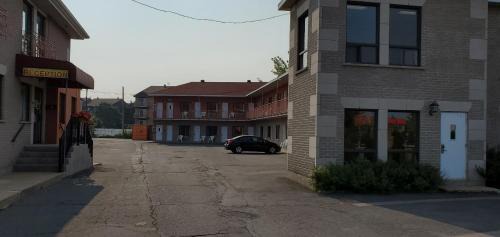 Brossard Hotel | Motel Falcon