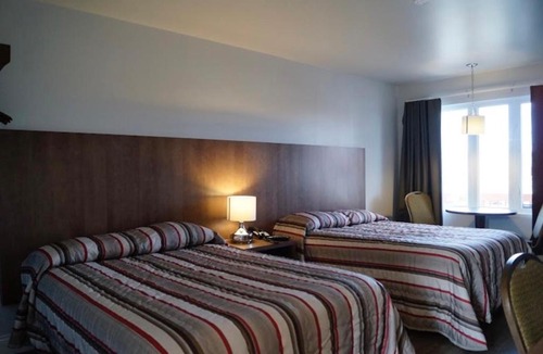 Perce Hotel | Motel l'Églantier